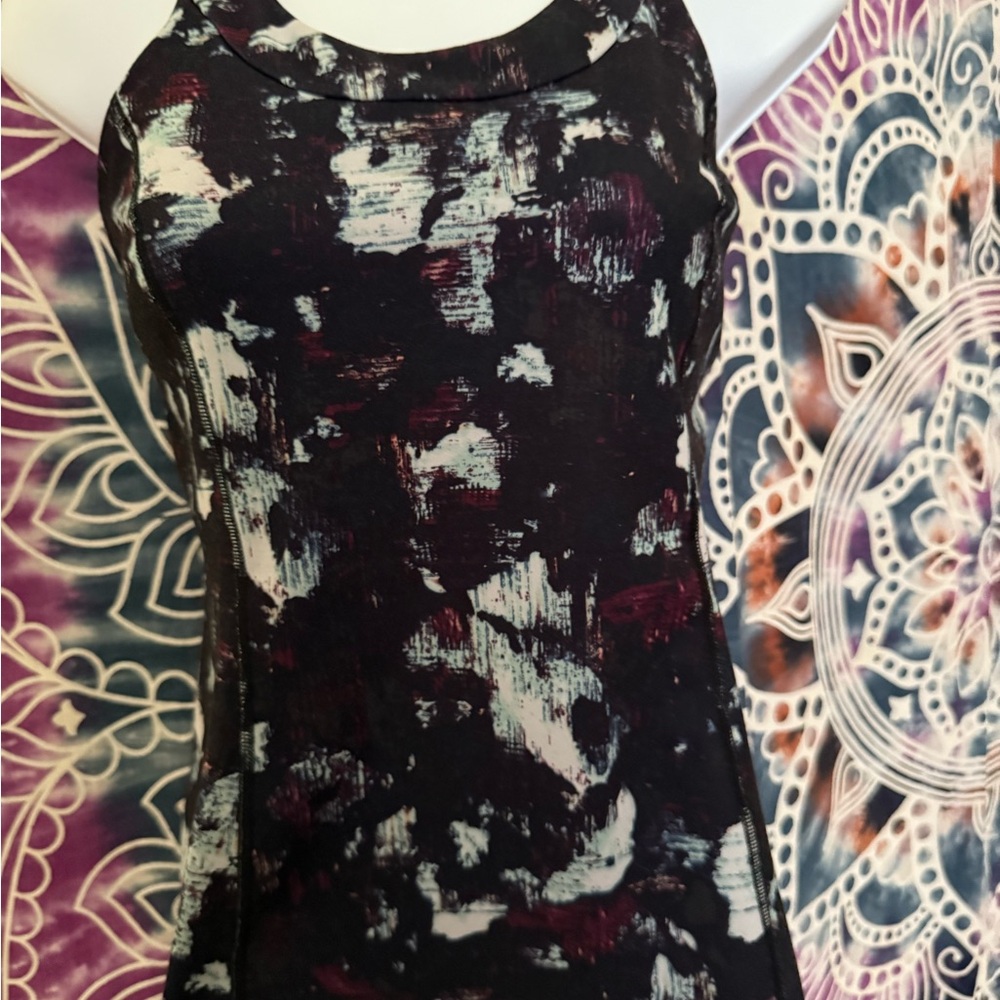 Lululemon Athletica Black and White Abstract Tank Top